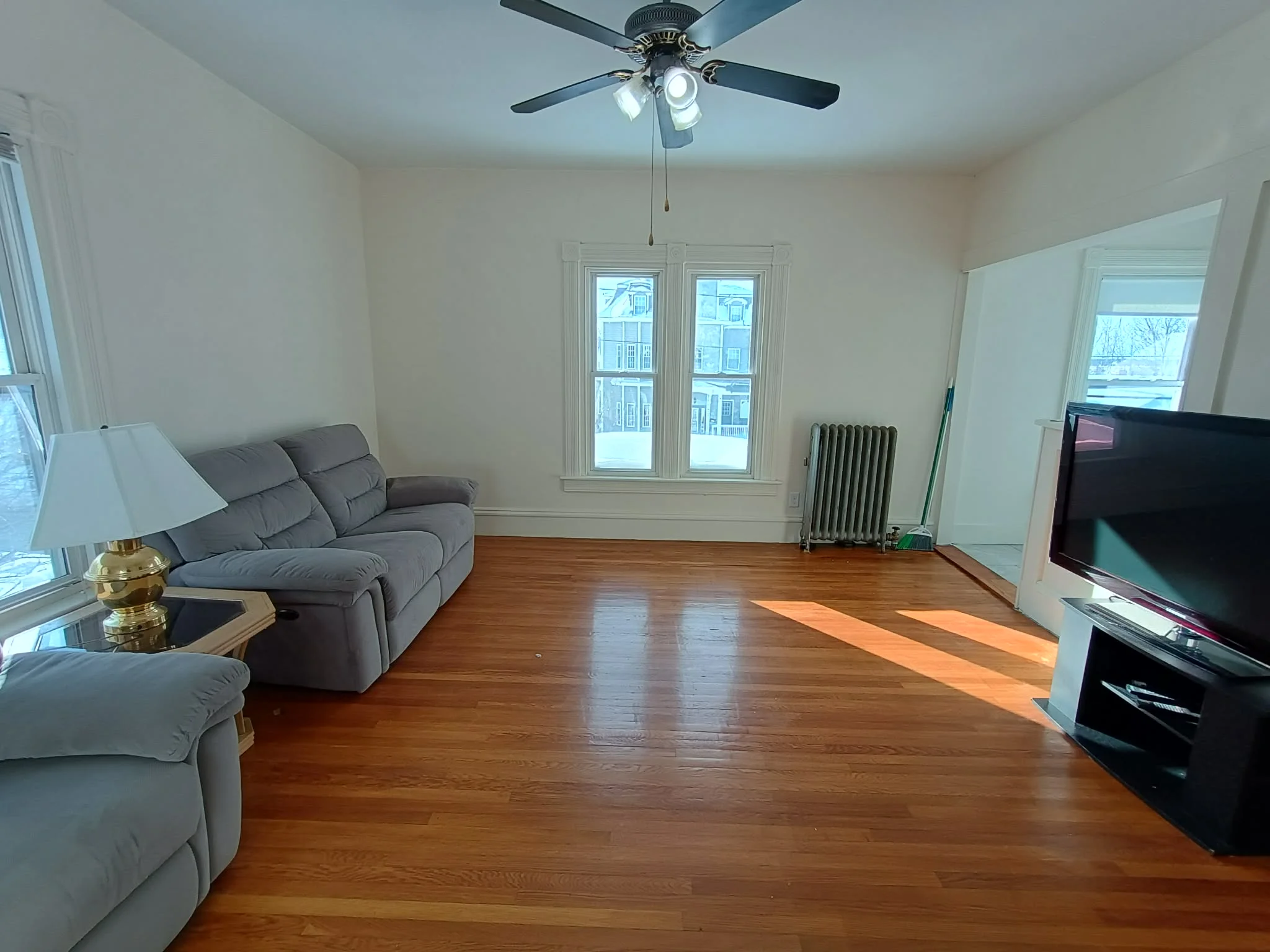 3 bed, 1 bath apartment for rent at 292 Wilder St Unit 2, Highlands — photo 4 of 14