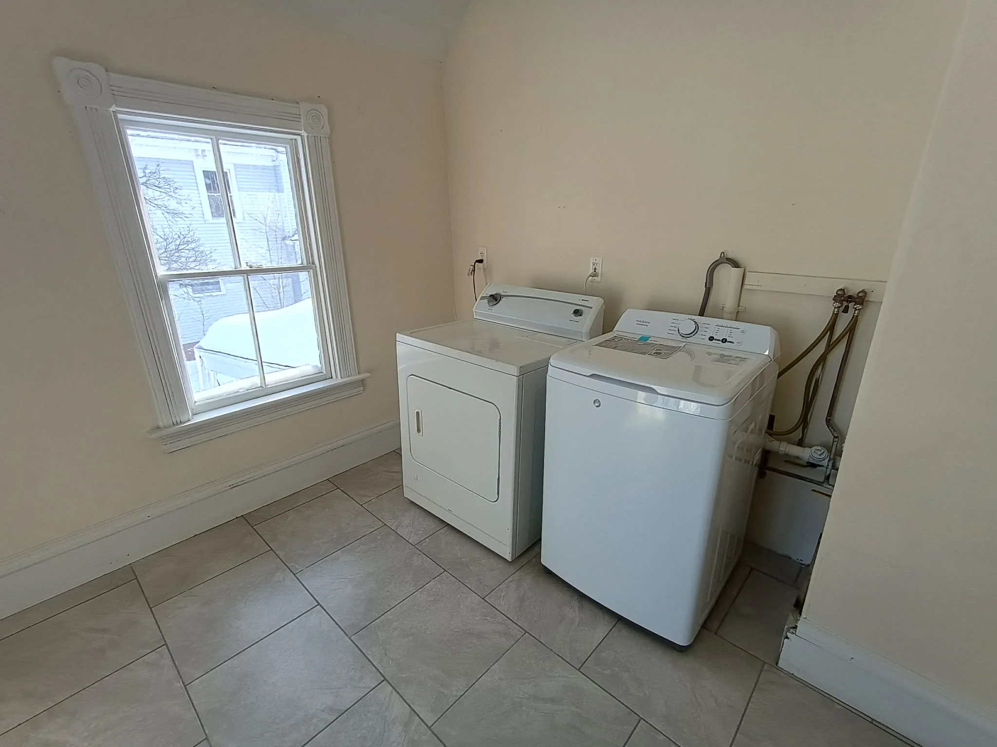 3 bed, 1 bath apartment for rent at 292 Wilder St Unit 2, Highlands — photo 10 of 14