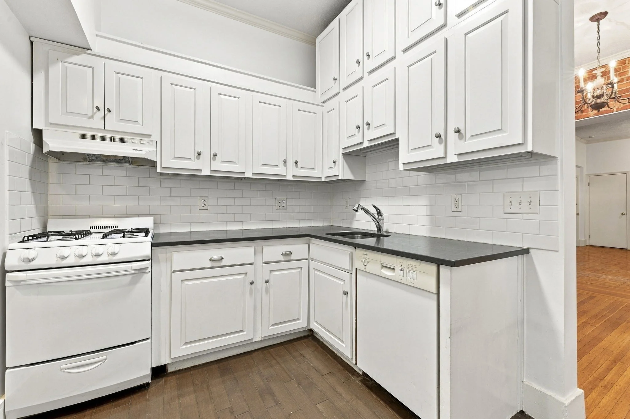 2 bed, 2 bath apartment for rent at 293-295 Commonwealth Ave Unit 1B, Back Bay — photo 5 of 12