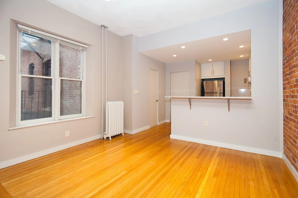 2 bed, 2 bath apartment for rent at 293-295 Commonwealth Ave Unit 5B, Back Bay — photo 5 of 19