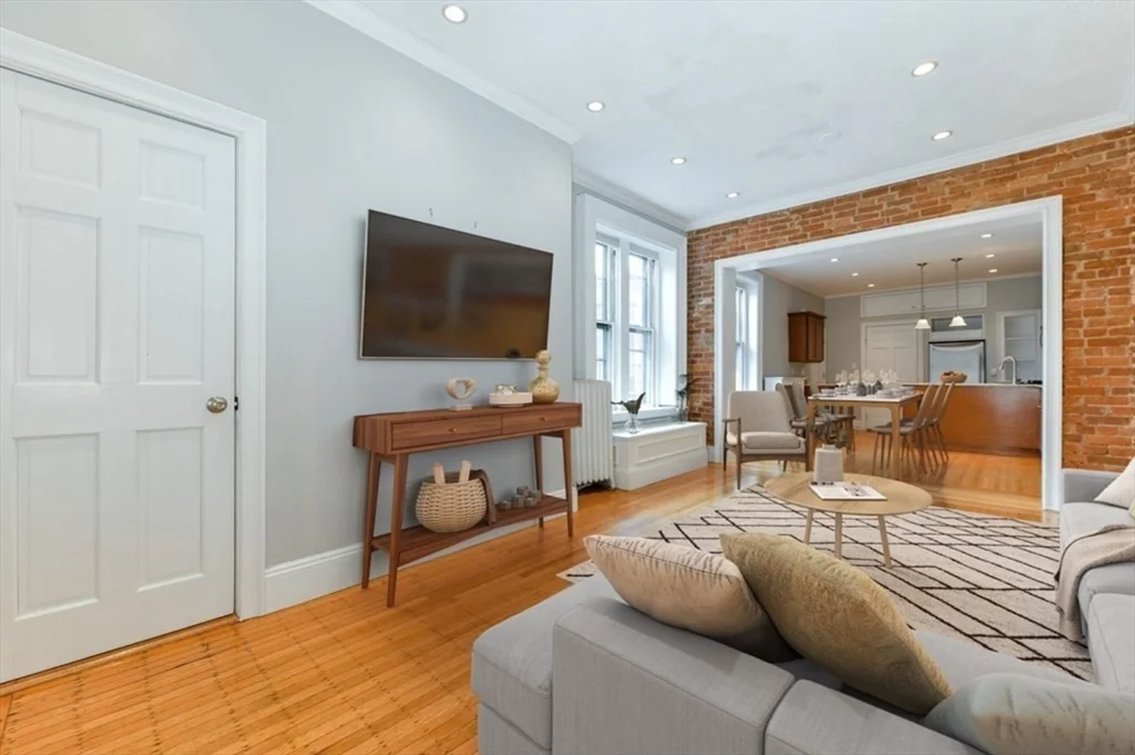 2 bed, 2 bath apartment for rent at 293-295 Commonwealth Ave Unit 6B, Back Bay — photo 6 of 14
