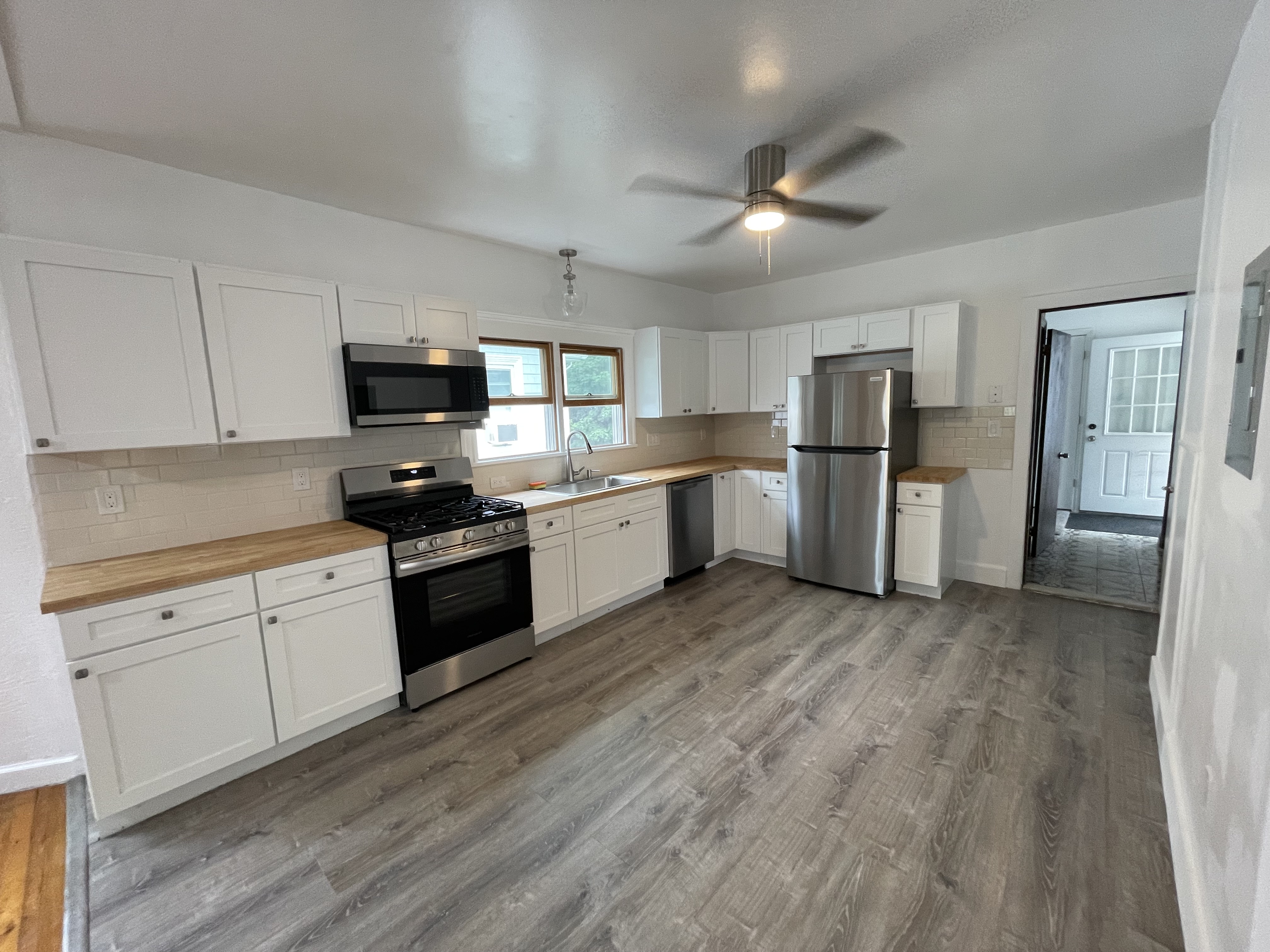 3 bed, 1 bath apartment for rent at 293 Boston Ave Unit 2, Medford — photo 1 of 28