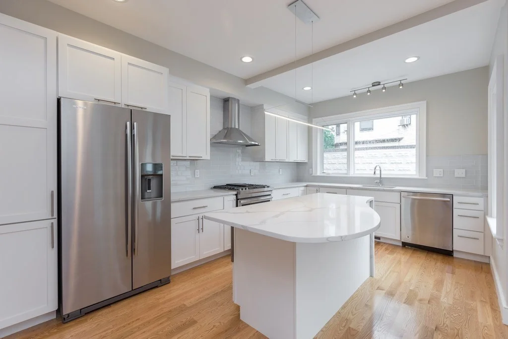 3 bed, 2 bath apartment for rent at 293 Broadway Unit 293, The Port — photo 3 of 27