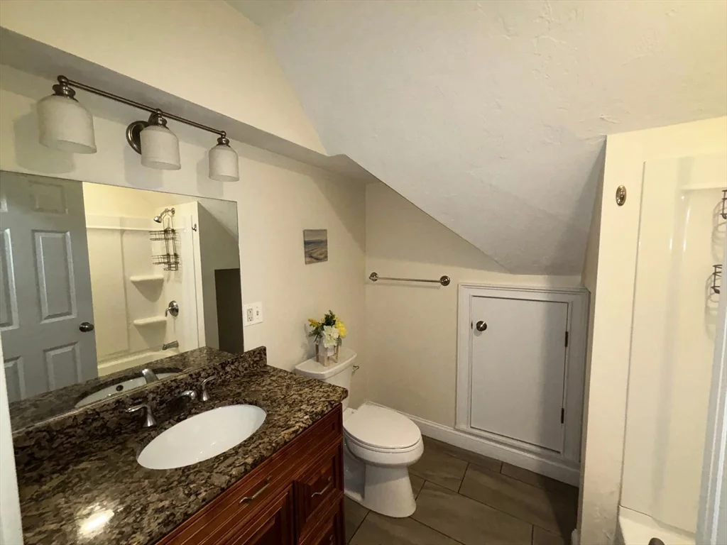 2 bed, 1 bath apartment for rent at 293 Broadway Unit 3R, Methuen — photo 3 of 8