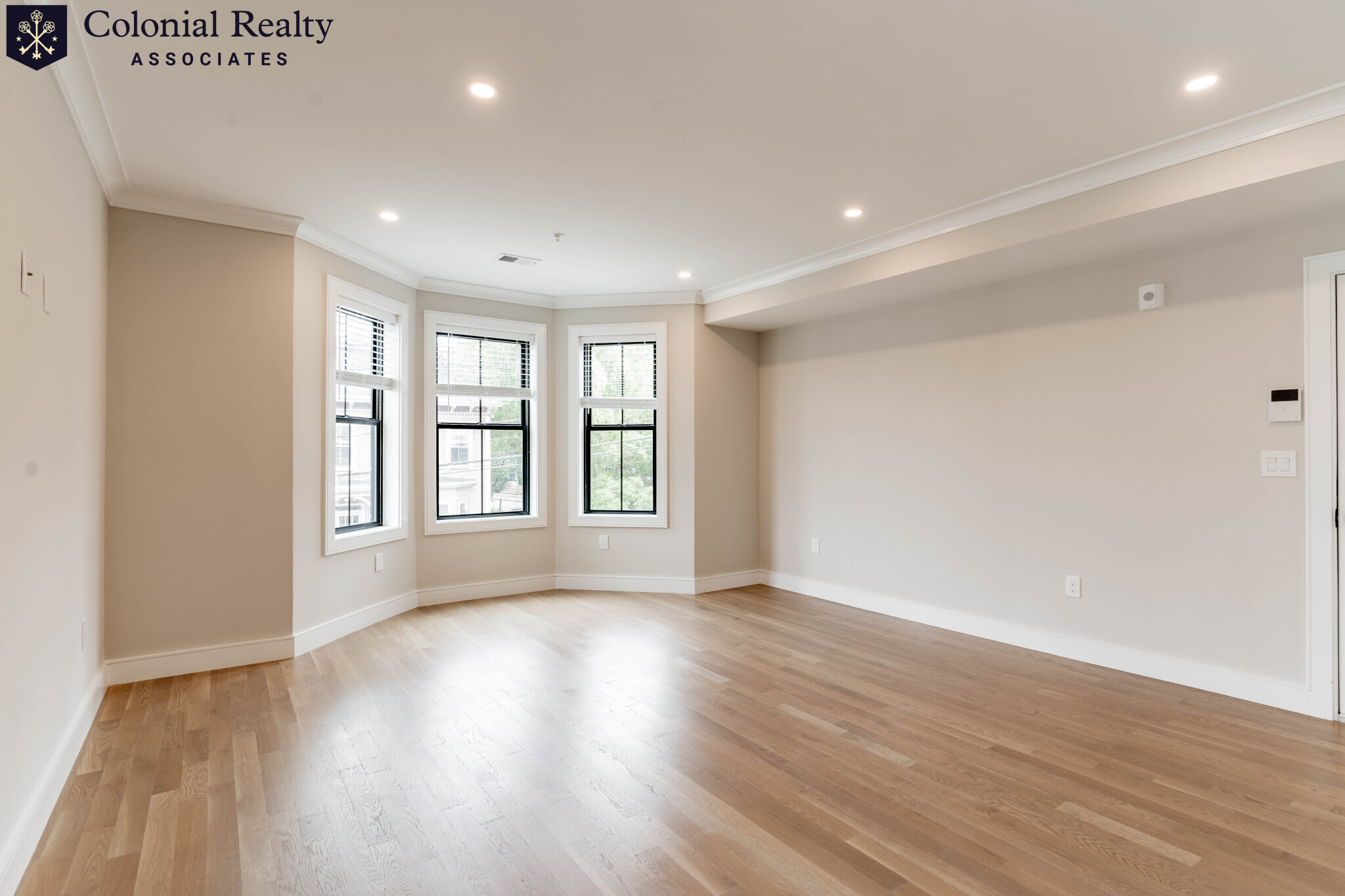 4 bed, 2 bath apartment for rent at 293 Lamartine St Unit 35, Jamaica Plain — photo 10 of 13