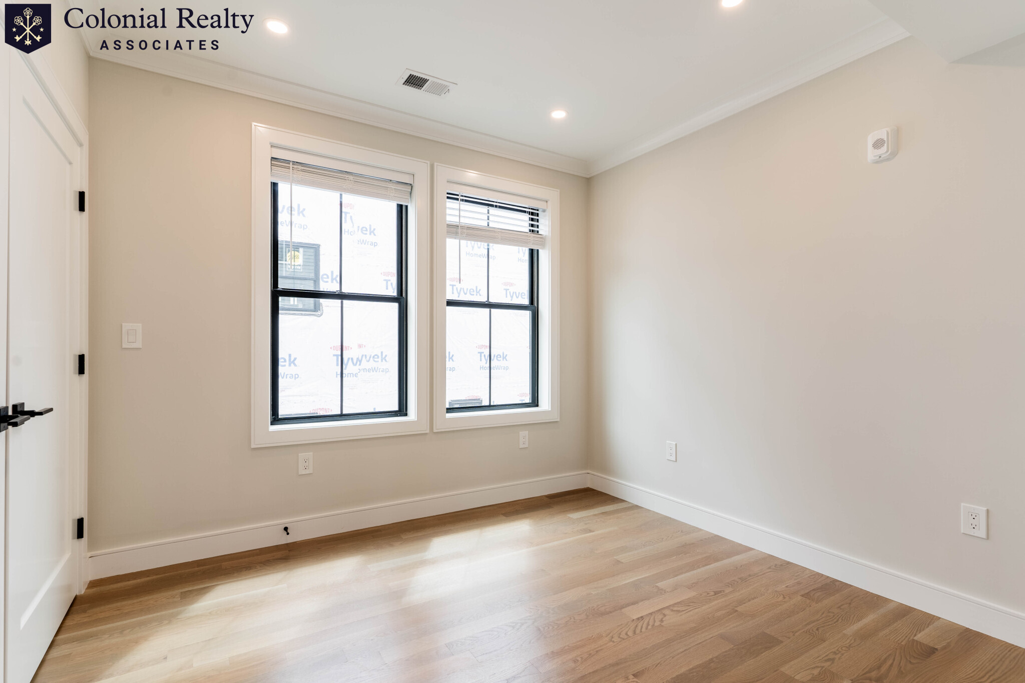 4 bed, 2 bath apartment for rent at 293 Lamartine St Unit 35, Jamaica Plain — photo 9 of 13