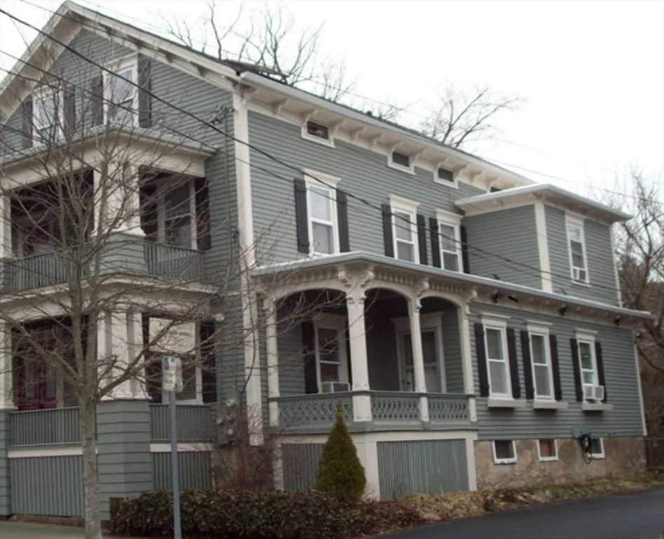 1 bed, 1 bath apartment for rent at 293 Linden St Unit 1 Rear, Fall River — photo 11 of 16