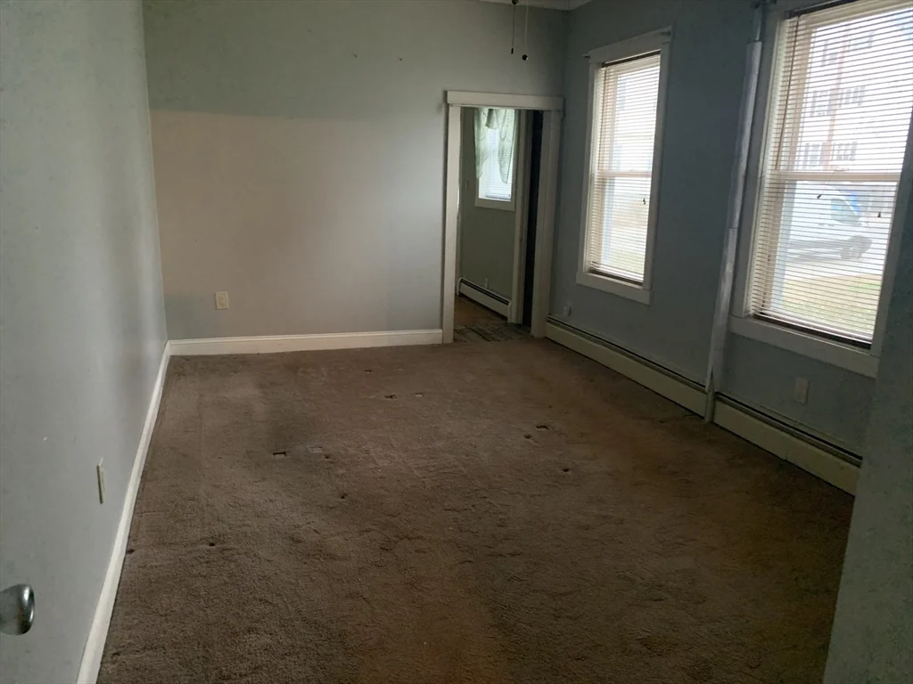 1 bed, 1 bath apartment for rent at 293 Linden St Unit 1 Rear, Fall River — photo 4 of 16