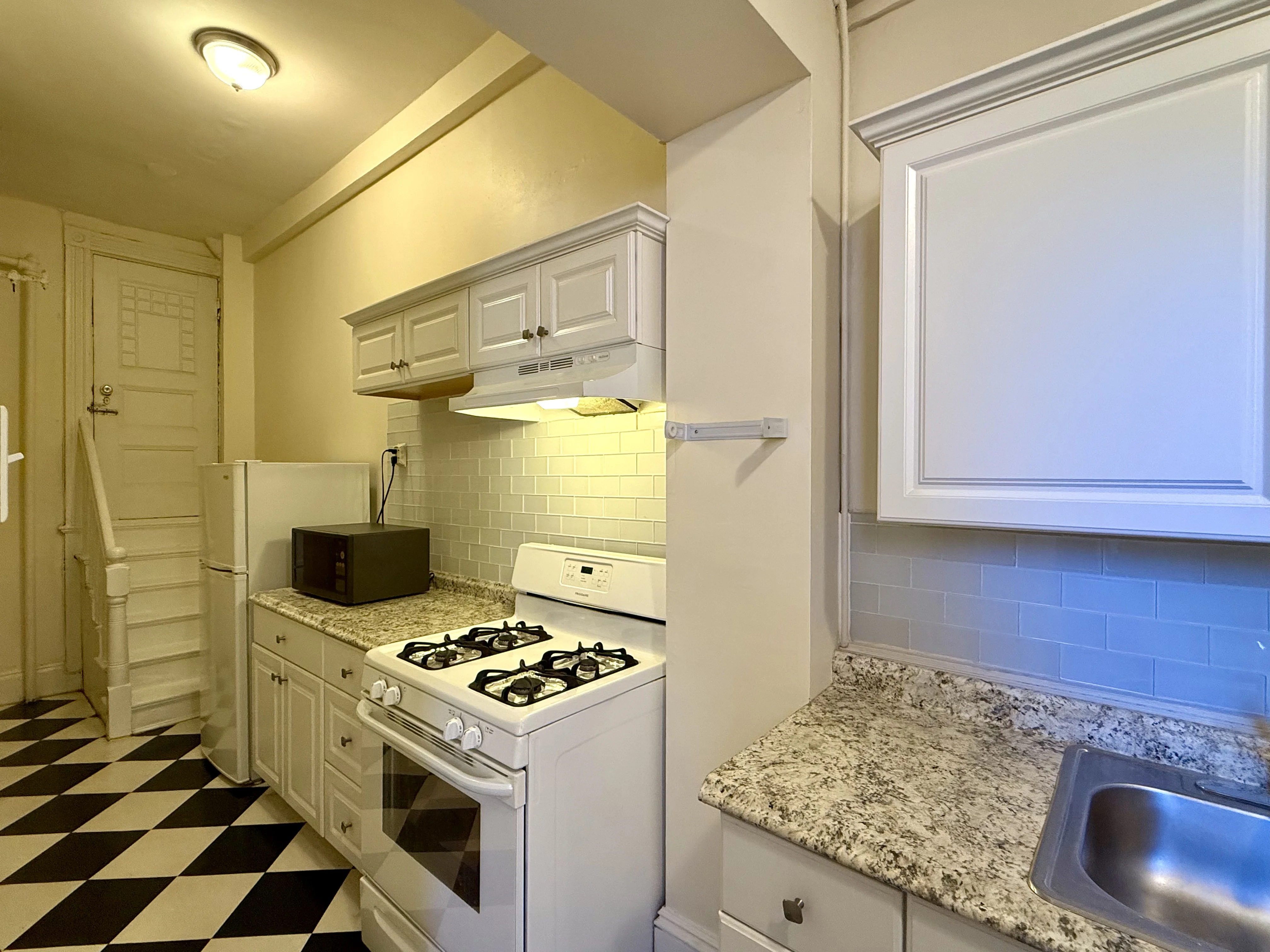 1 bed, 1 bath apartment for rent at 293 Newbury St Unit 2A, Back Bay — photo 5 of 11