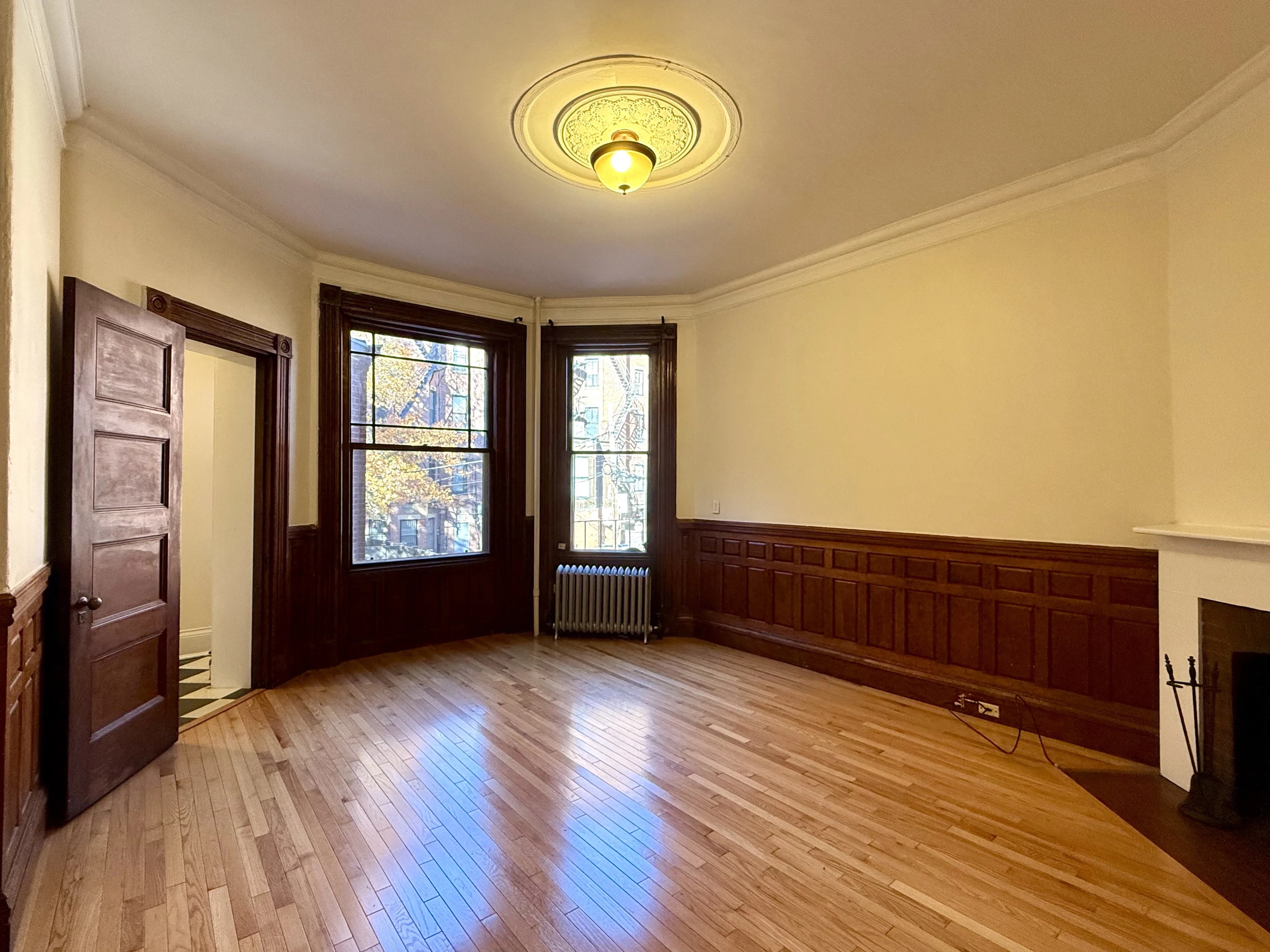 1 bed, 1 bath apartment for rent at 293 Newbury St Unit 2A, Back Bay — photo 2 of 11