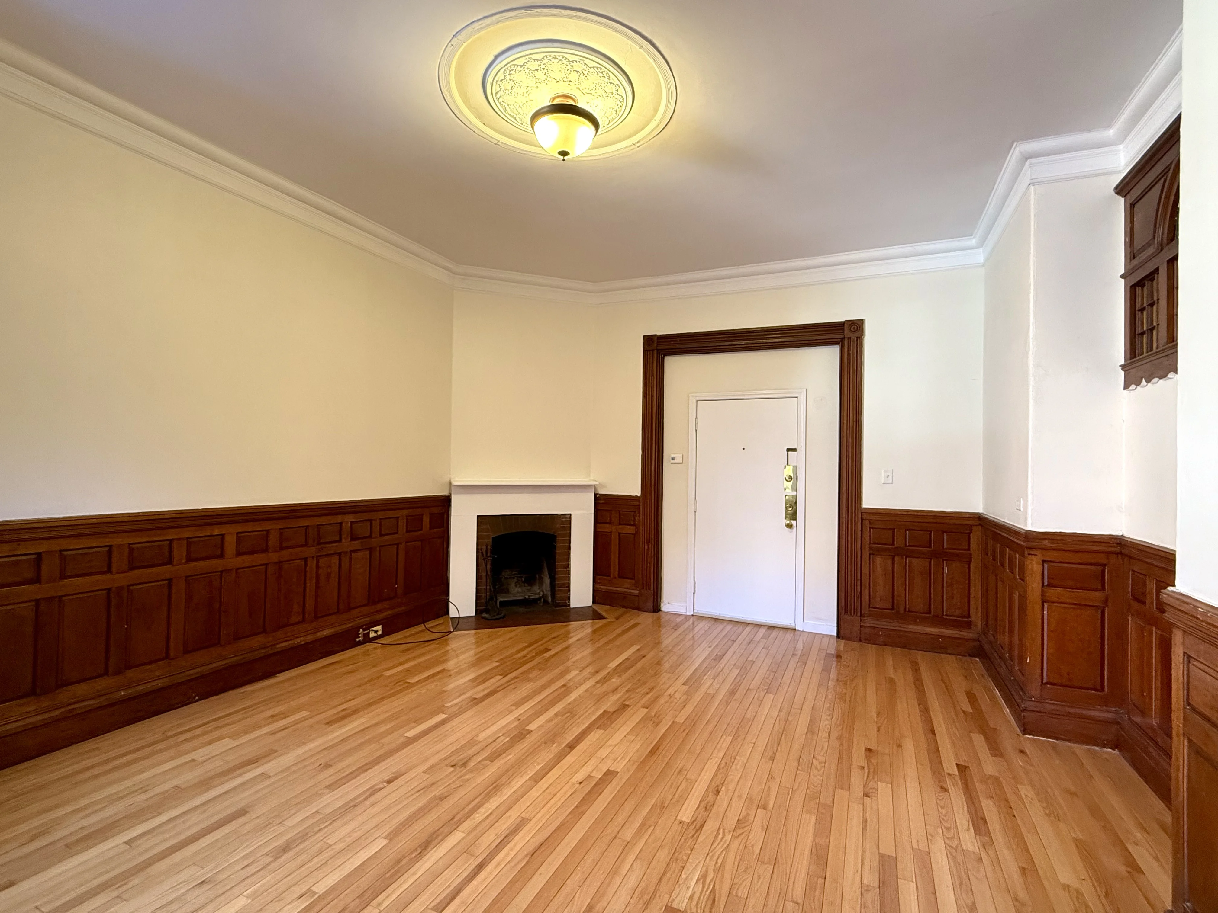 1 bed, 1 bath apartment for rent at 293 Newbury St Unit 2A, Back Bay — photo 3 of 11