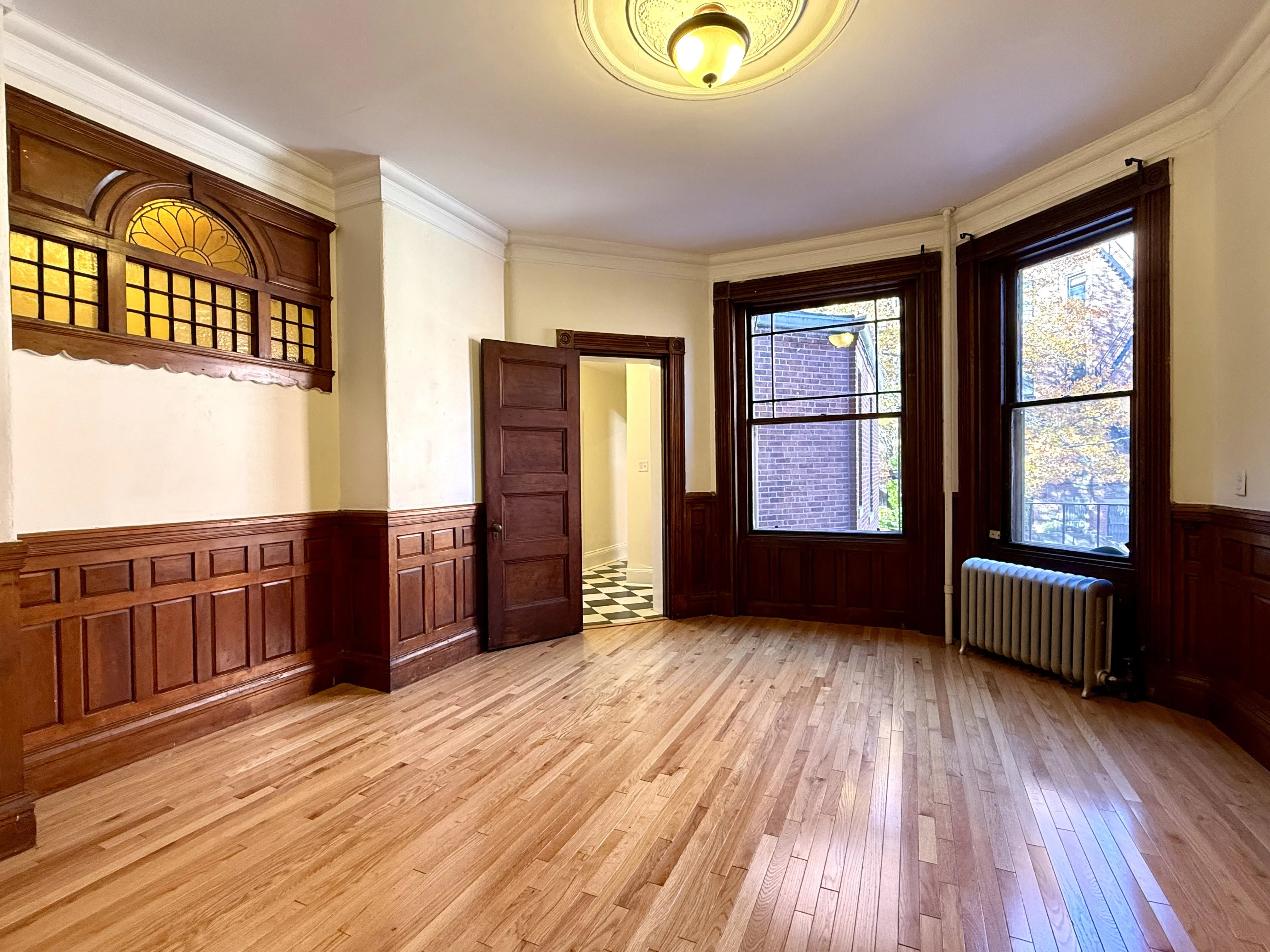 1 bed, 1 bath apartment for rent at 293 Newbury St Unit 2A, Back Bay