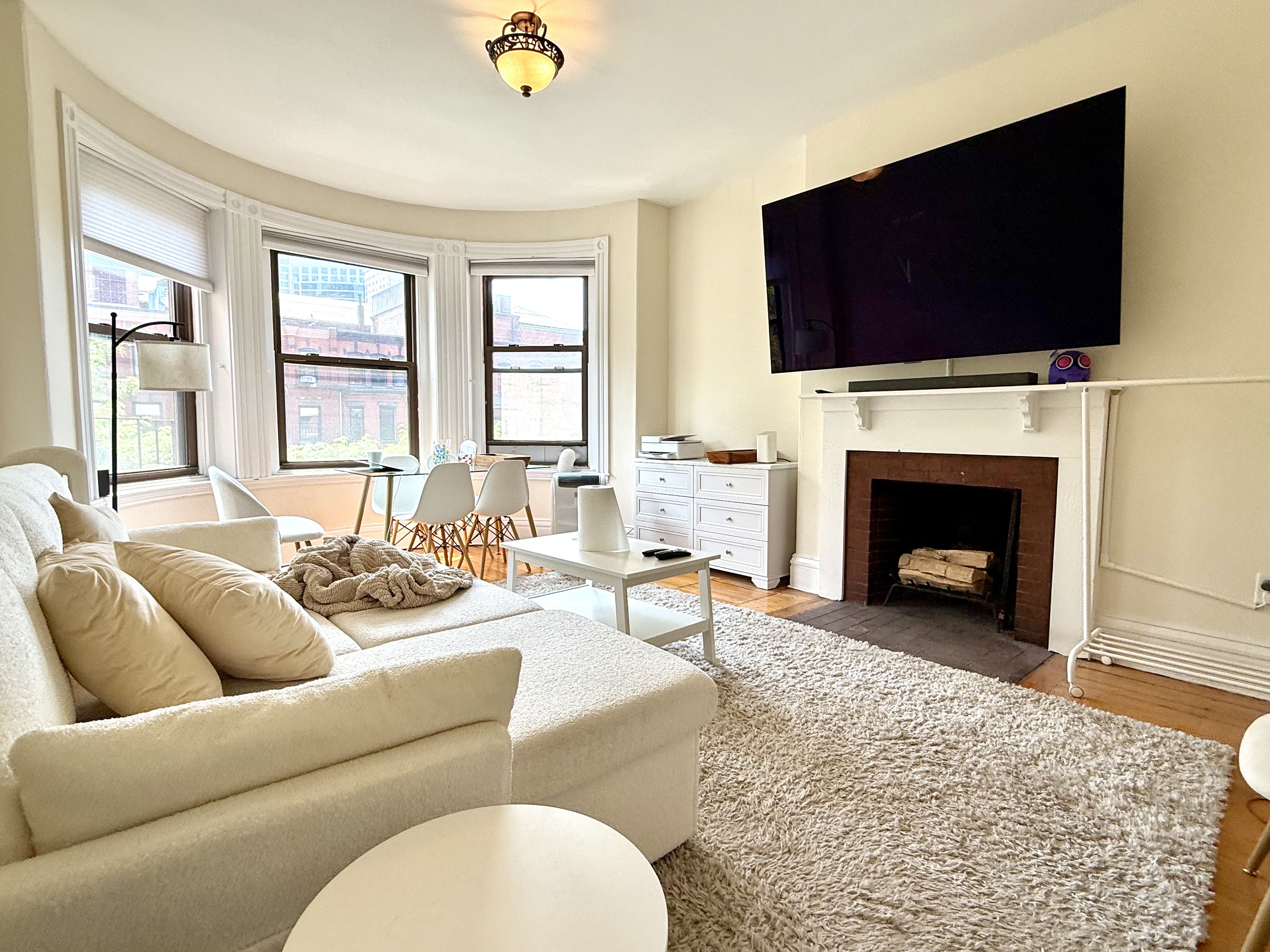2 bed, 1 bath apartment for rent at 293 Newbury St Unit 6, Back Bay — photo 6 of 19