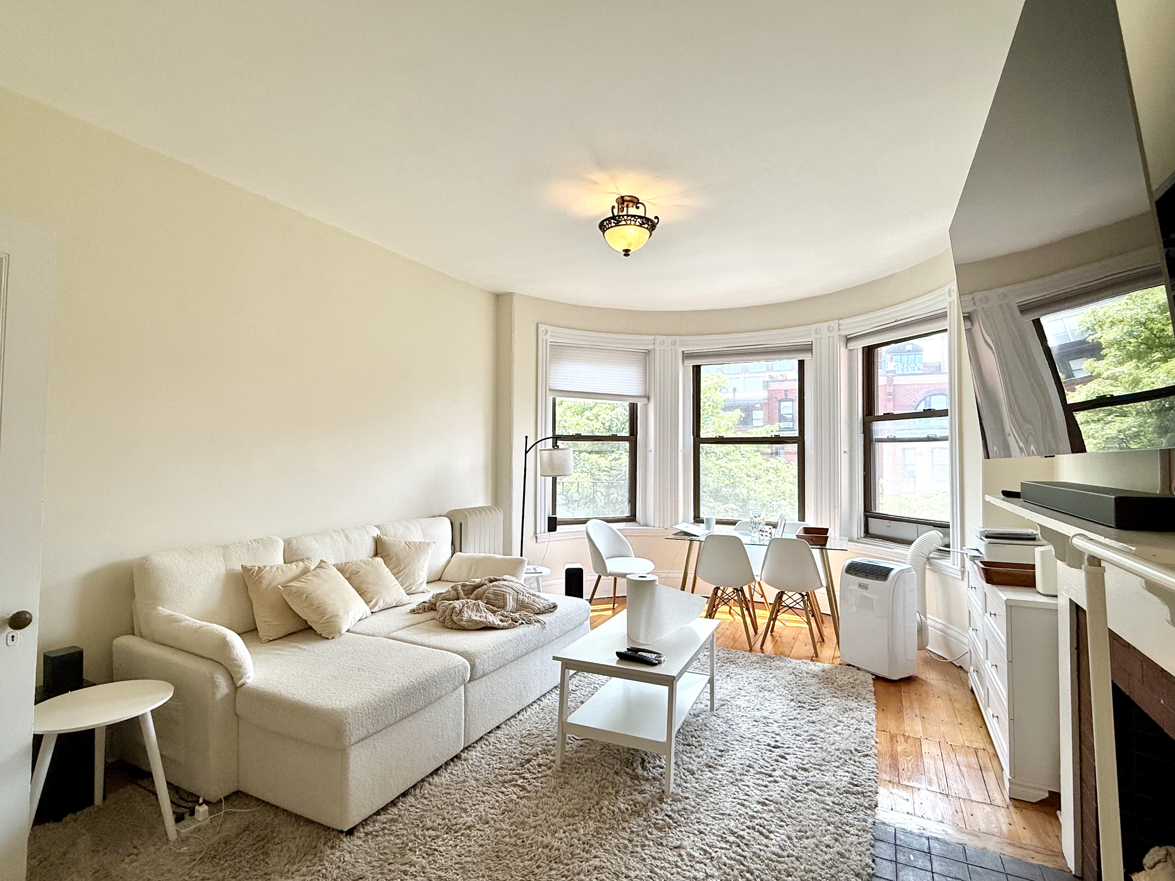 2 bed, 1 bath apartment for rent at 293 Newbury St Unit 6A, Back Bay — photo 2 of 19