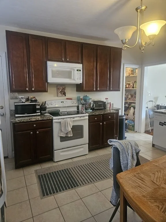 2 bed, 1 bath apartment for rent at 293 School St Unit 1L, Stoughton — photo 1 of 10