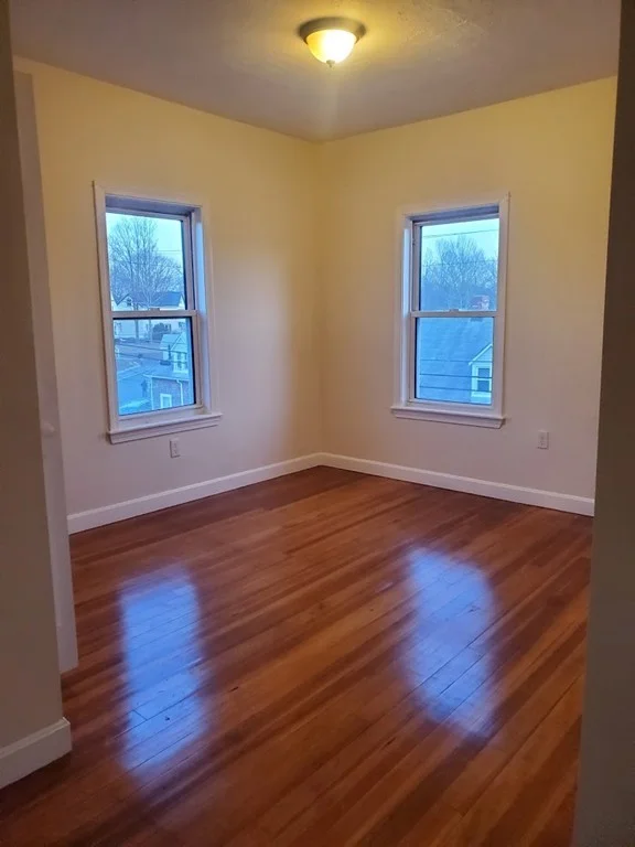 2 bed, 1 bath apartment for rent at 293 School St Unit 3R, Stoughton — photo 7 of 10