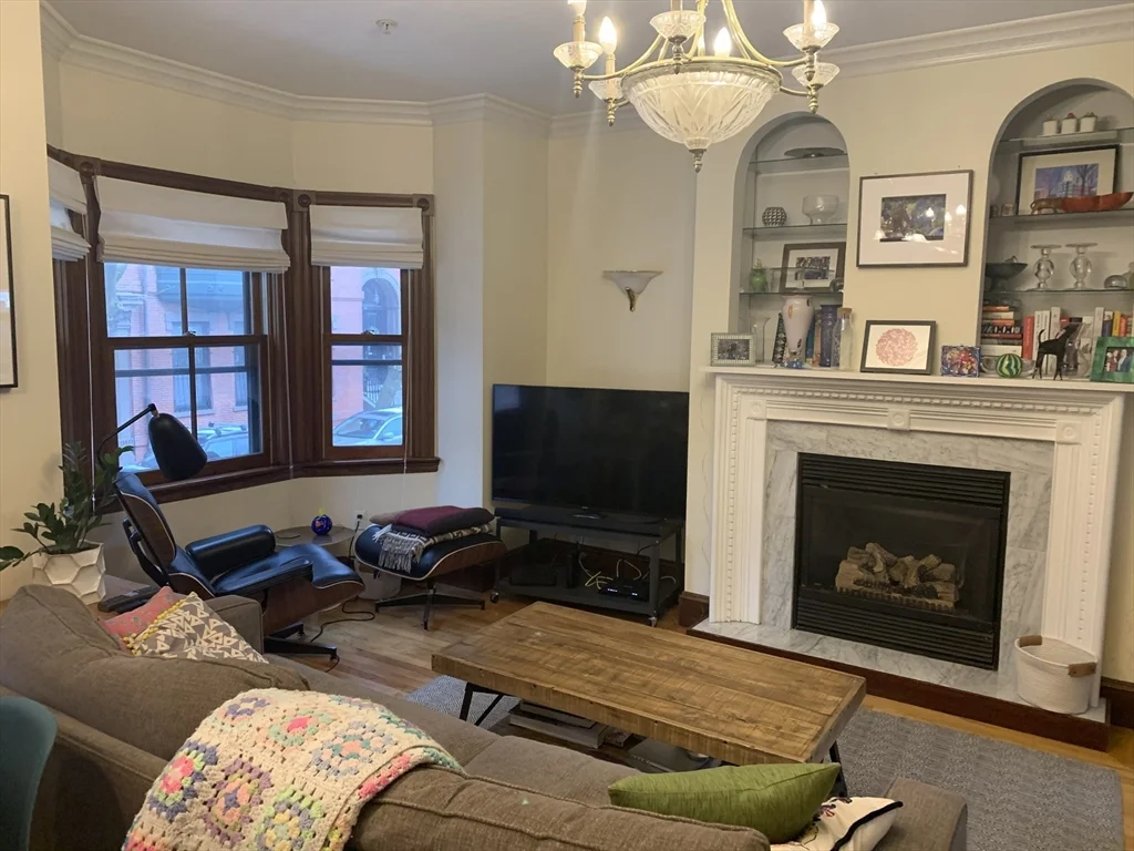 2 bed, 1 bath apartment for rent at 293 Shawmut Ave Unit 2, South End — photo 3 of 10