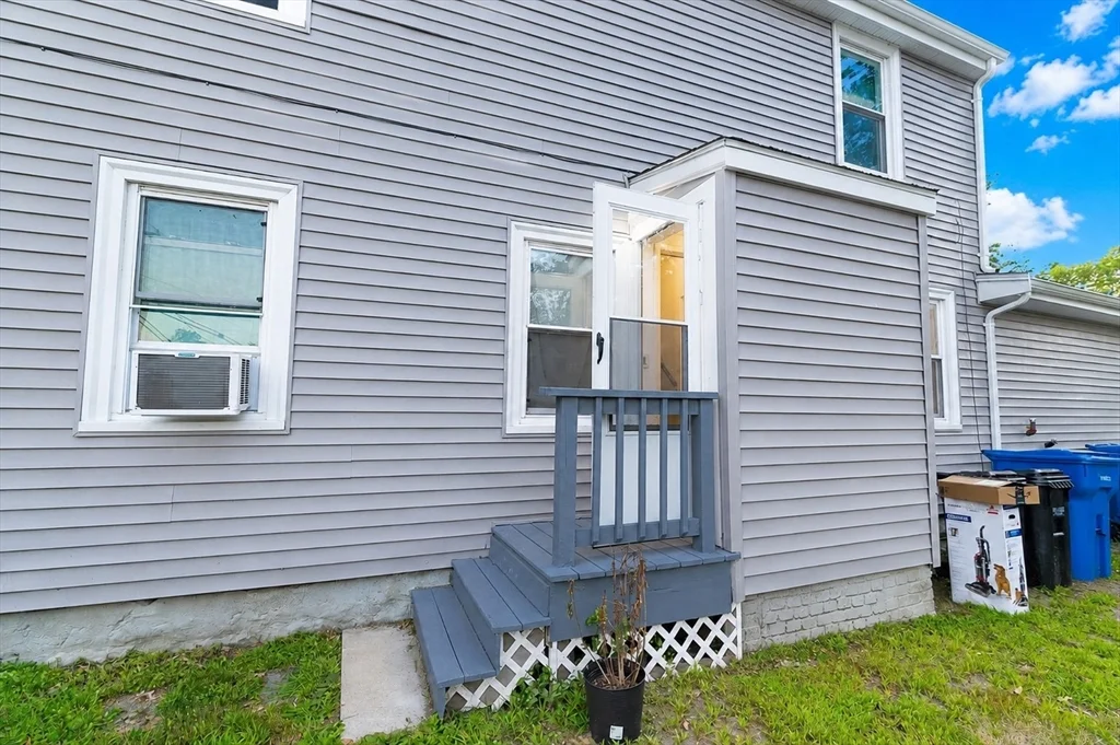 1 bed, 1 bath apartment for rent at 293 Shears St Unit 2, Wrentham — photo 2 of 10