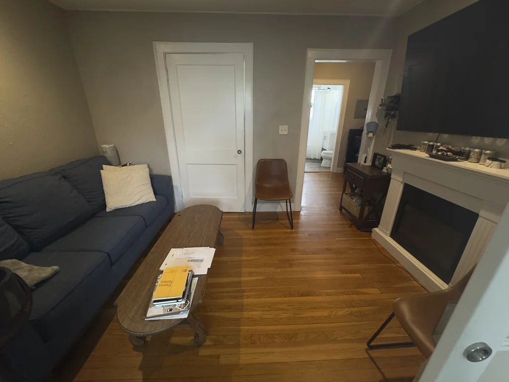 Studio bed, 1 bath apartment for rent at 293 Spring St Ext Unit 3, Glenwood — photo 6 of 19
