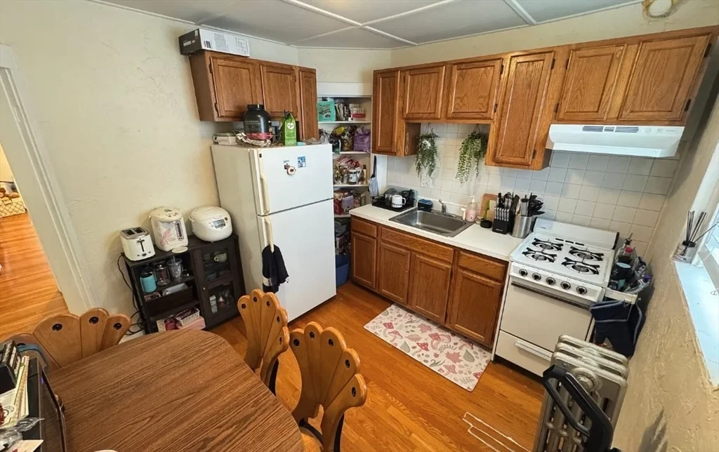 Studio bed, 1 bath apartment for rent at 293 Spring St Ext Unit 5, Glenwood — photo 6 of 22