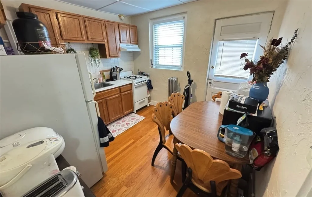 Studio bed, 1 bath apartment for rent at 293 Spring St Ext Unit 5, Glenwood — photo 5 of 22