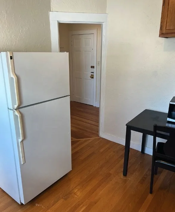 Studio bed, 1 bath apartment for rent at 293 Spring St Ext Unit 5, Glenwood — photo 9 of 22
