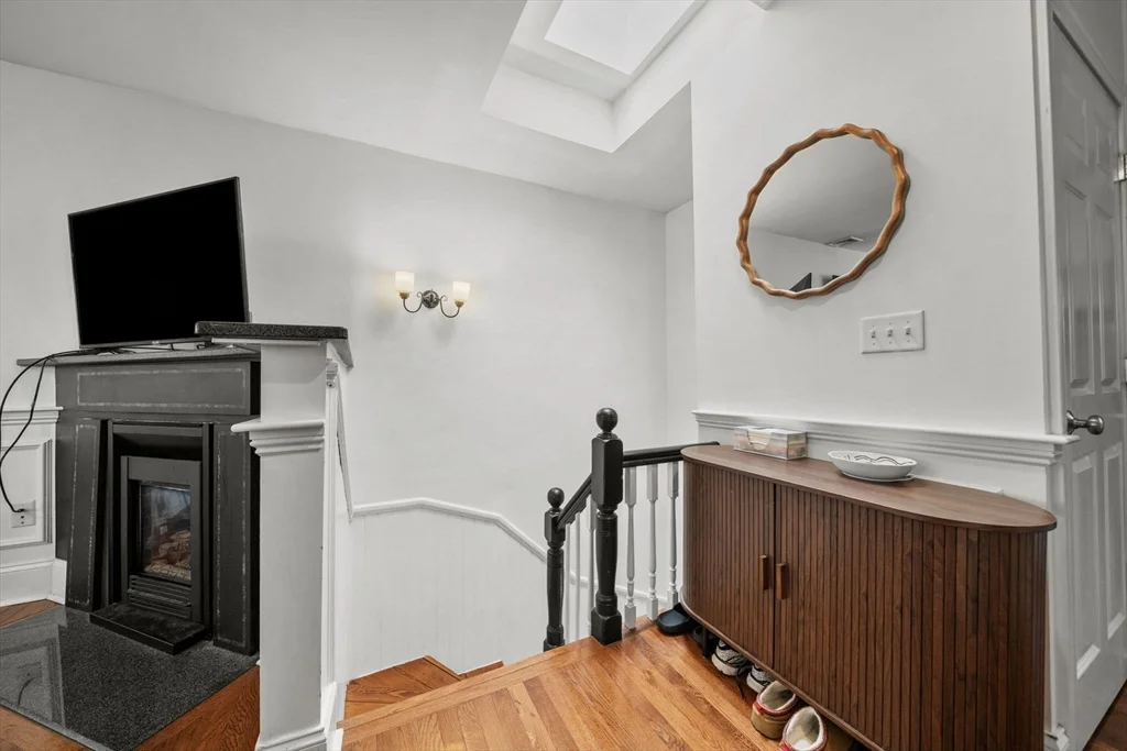 2 bed, 1 bath apartment for rent at 293 West Second St Unit 3, South Boston — photo 9 of 19