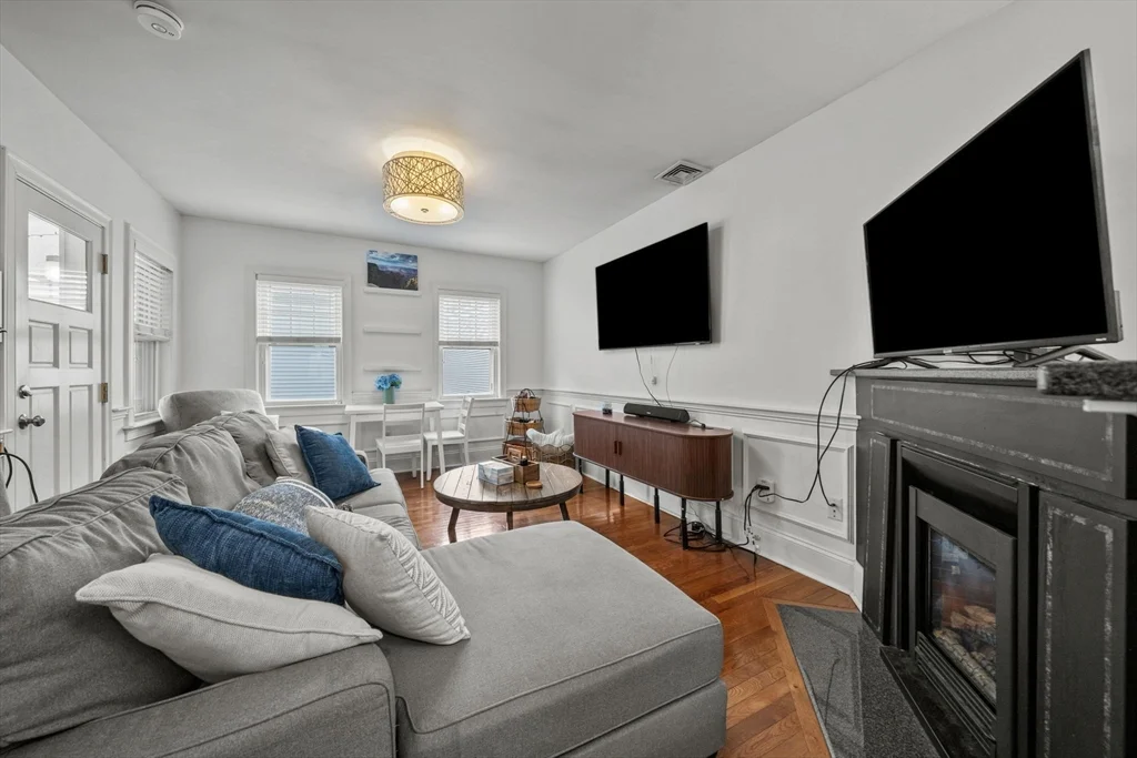 2 bed, 1 bath apartment for rent at 293 West Second St Unit 3, South Boston — photo 7 of 19