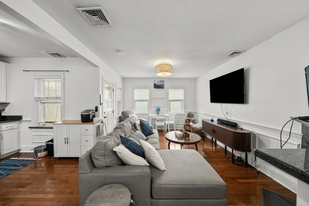 2 bed, 1 bath apartment for rent at 293 West Second St Unit 3, South Boston