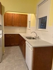 2 bed, 1 bath apartment for rent at 293 Woburn St Unit 1, Reading — photo 14 of 15