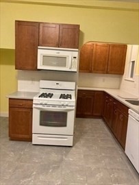 2 bed, 1 bath apartment for rent at 293 Woburn St Unit 1, Reading — photo 11 of 15