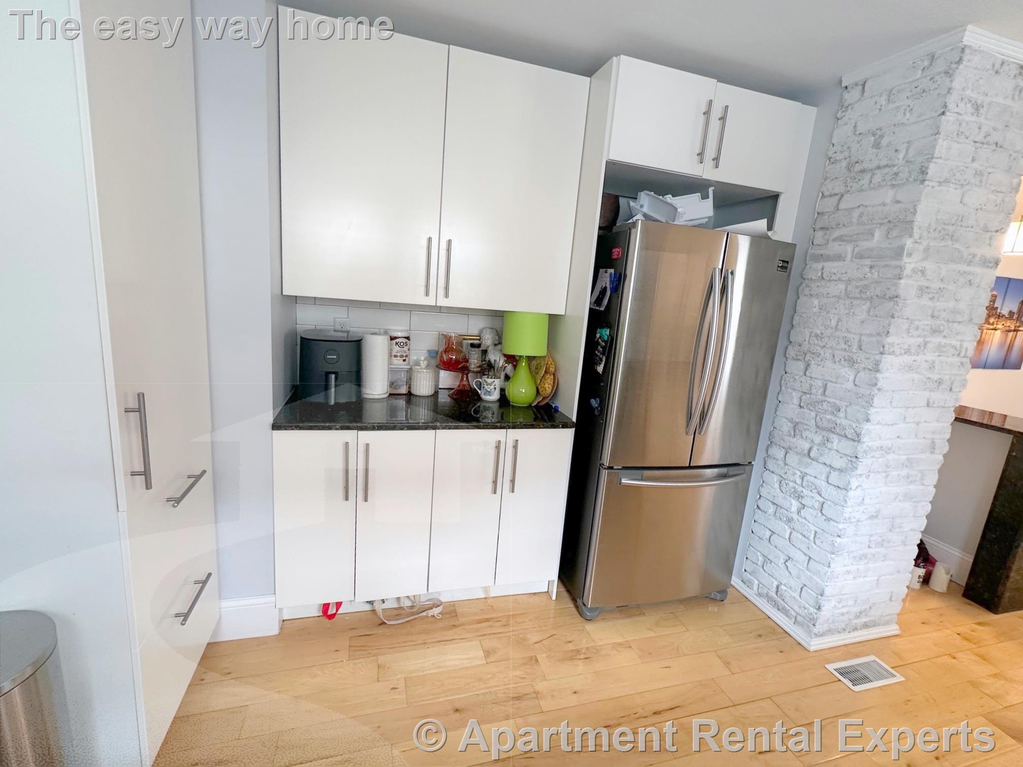 3 bed, 2 bath apartment for rent at 294 Arlington St, Cambridge Line — photo 4 of 38