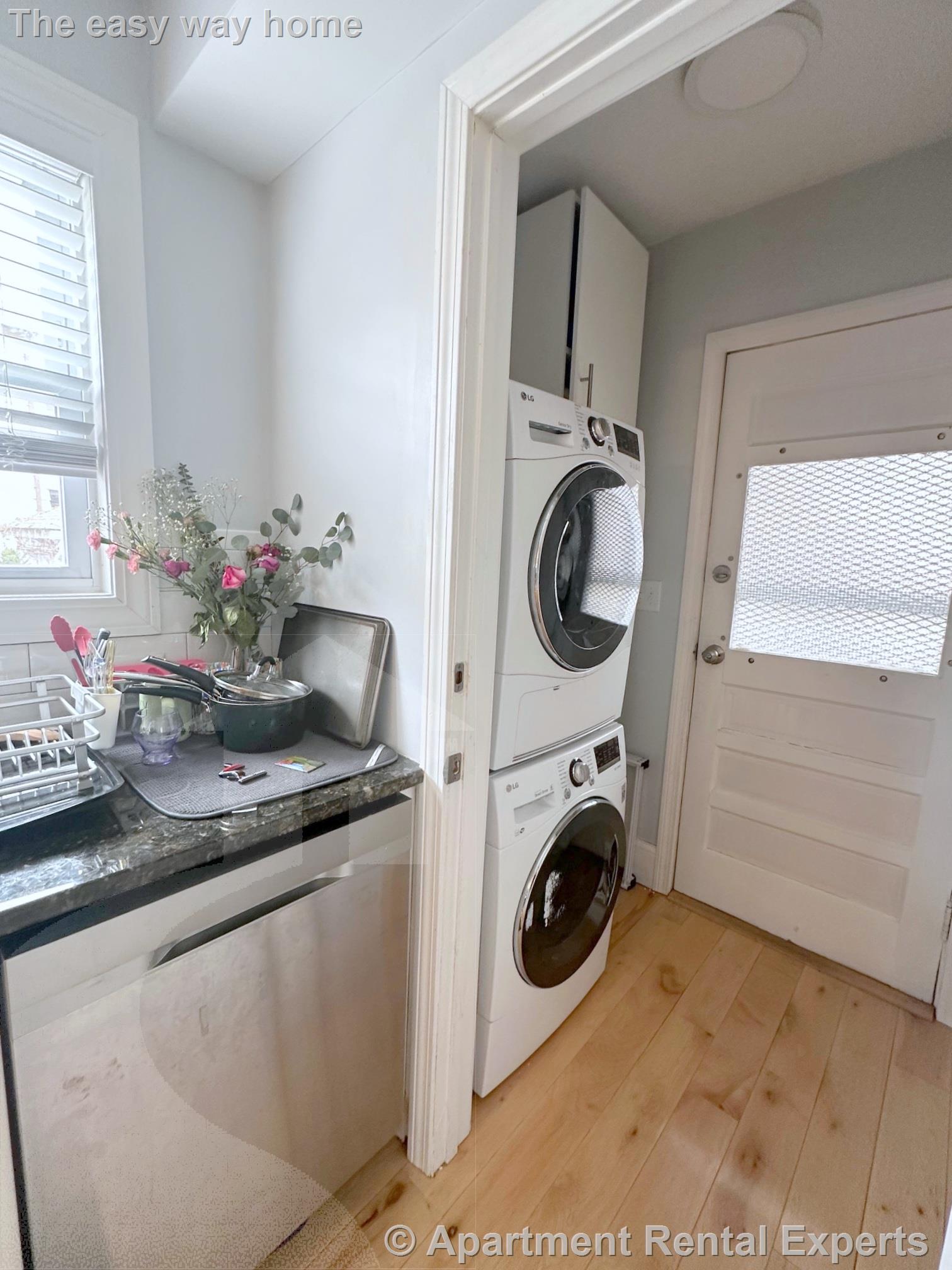 3 bed, 2 bath apartment for rent at 294 Arlington St, Cambridge Line — photo 5 of 38