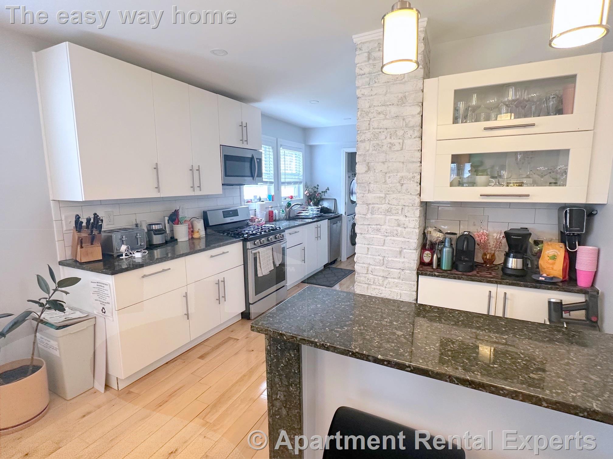 3 bed, 2 bath apartment for rent at 294 Arlington St, Cambridge Line — photo 3 of 38
