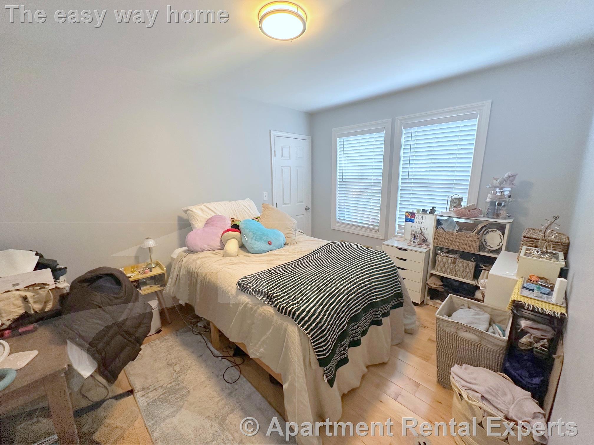 3 bed, 2 bath apartment for rent at 294 Arlington St, Cambridge Line — photo 12 of 38