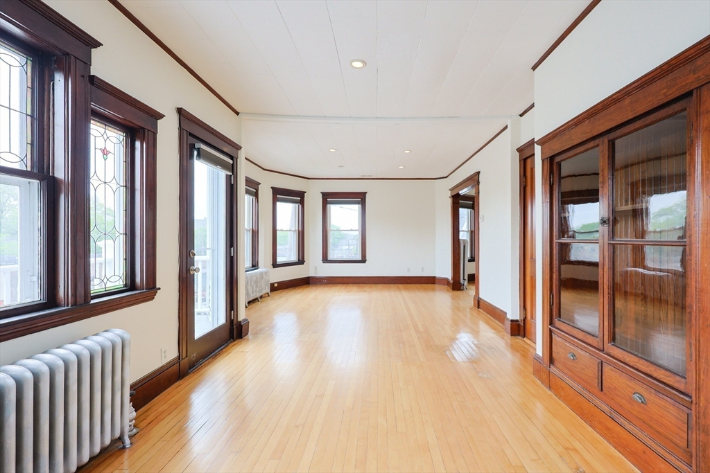 3 bed, 2 bath apartment for rent at 294 Belmont St Unit 2, Watertown — photo 13 of 33