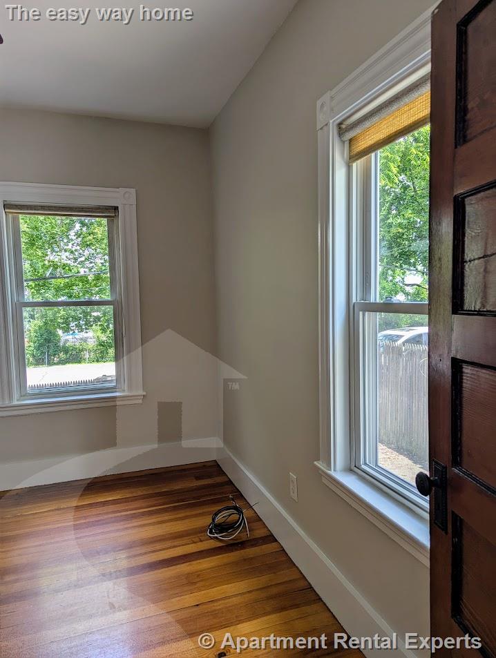 3 bed, 1 bath apartment for rent at 294 Boston Ave Unit A, Tufts — photo 10 of 15