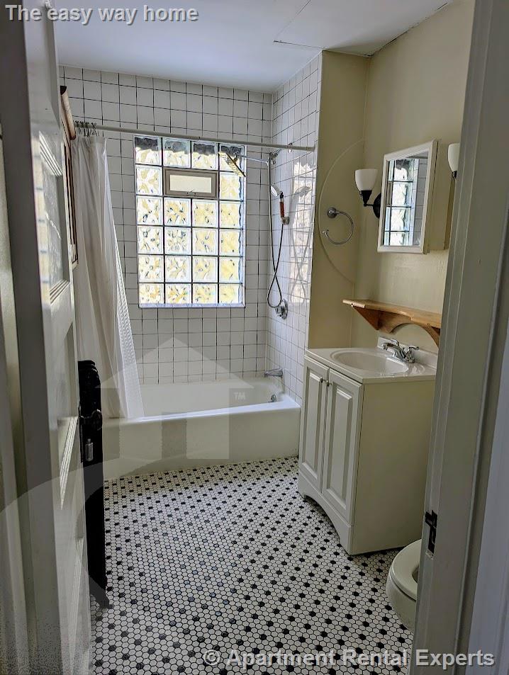 3 bed, 1 bath apartment for rent at 294 Boston Ave Unit A, Tufts — photo 8 of 15