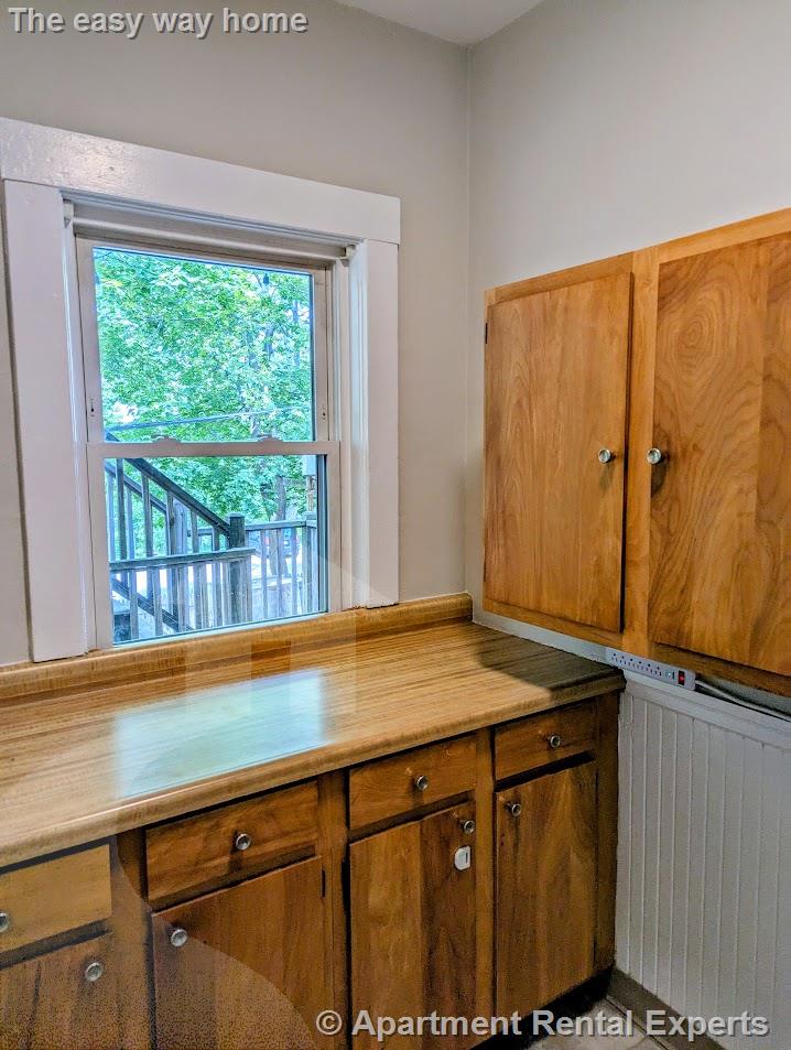 3 bed, 1 bath apartment for rent at 294 Boston Ave Unit A, Tufts — photo 7 of 15
