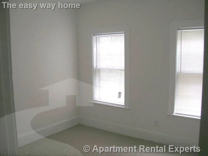 3 bed, 1 bath apartment for rent at 294 Boston Ave Unit B, Tufts — photo 5 of 11