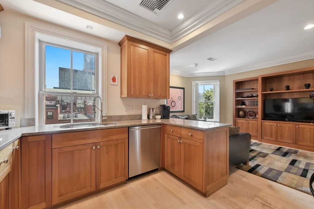 3 bed, 2 bath apartment for rent at 294 Commonwealth Ave Unit 2, Back Bay — photo 10 of 26
