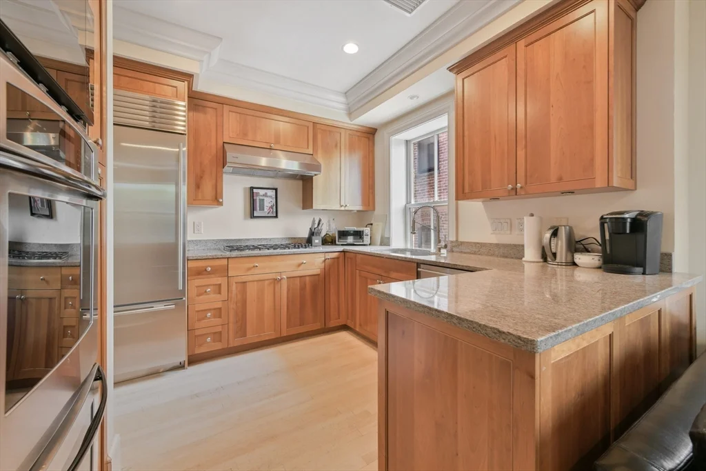 3 bed, 2 bath apartment for rent at 294 Commonwealth Ave Unit 2, Back Bay — photo 11 of 26
