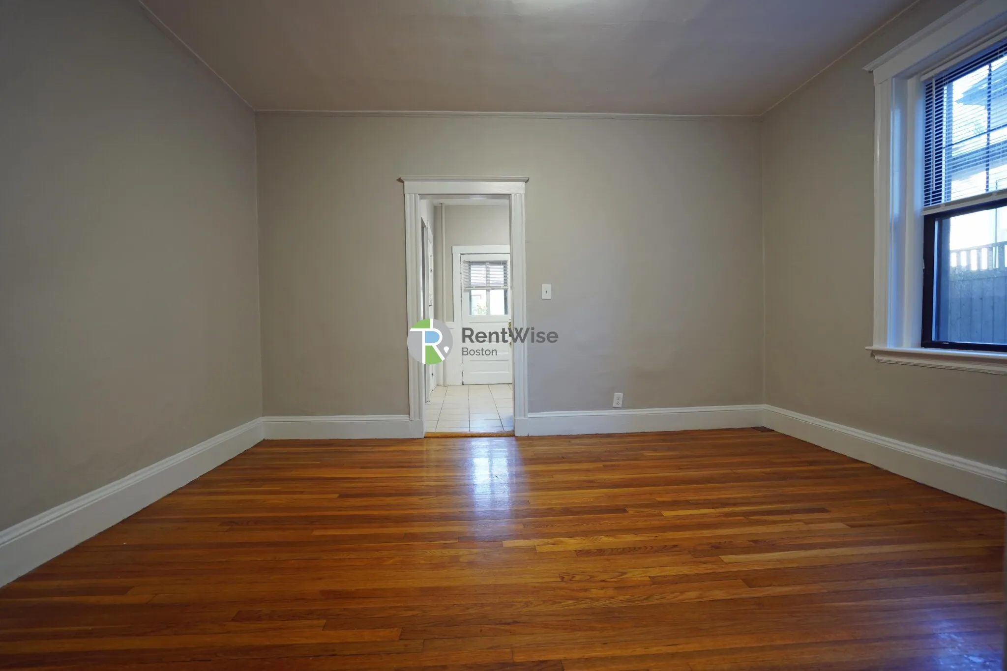 3 bed, 1 bath apartment for rent at 294 Harvard St Unit 2, Mid-Cambridge — photo 2 of 29