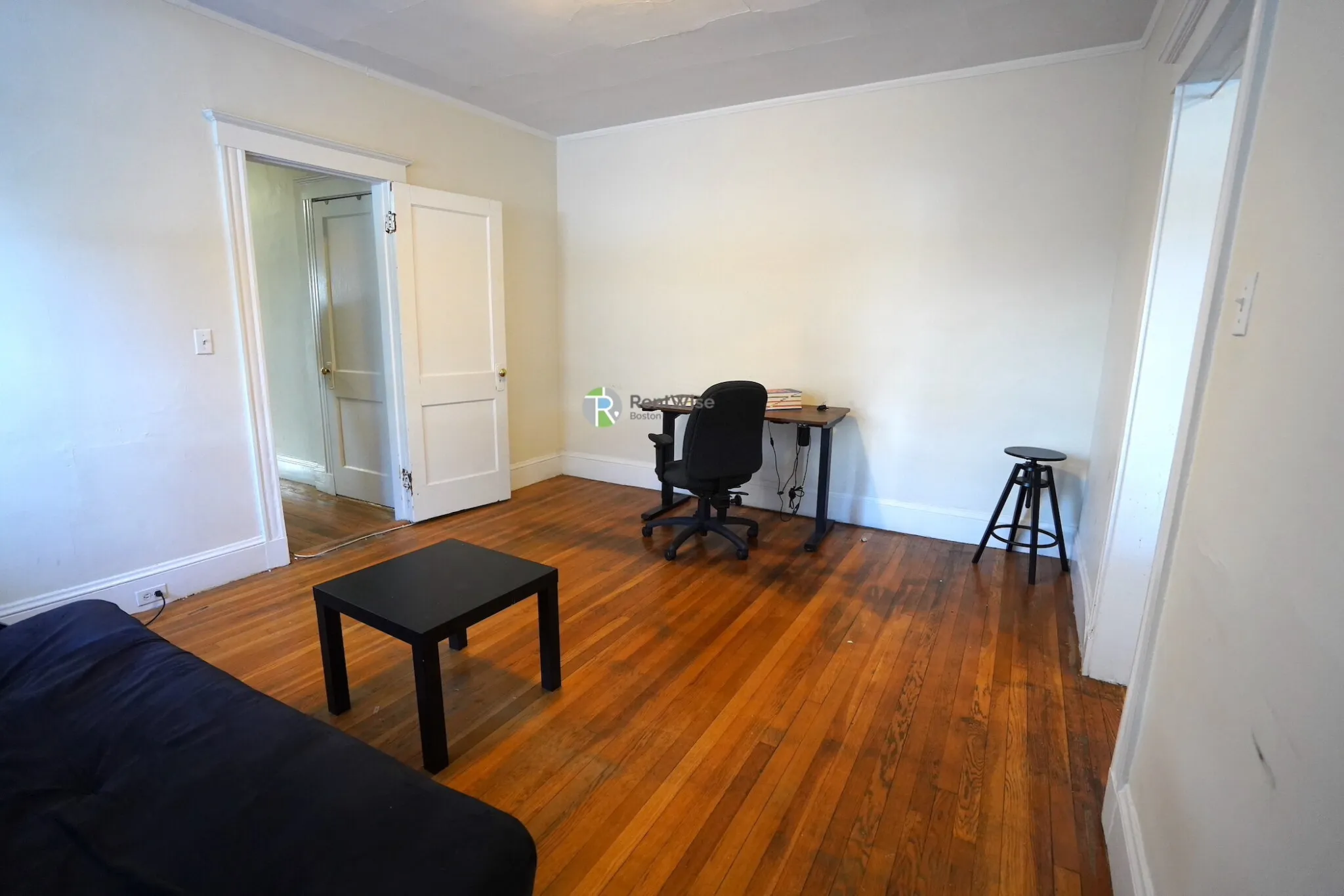 3 bed, 1 bath apartment for rent at 294 Harvard St Unit 4, Mid-Cambridge — photo 3 of 22