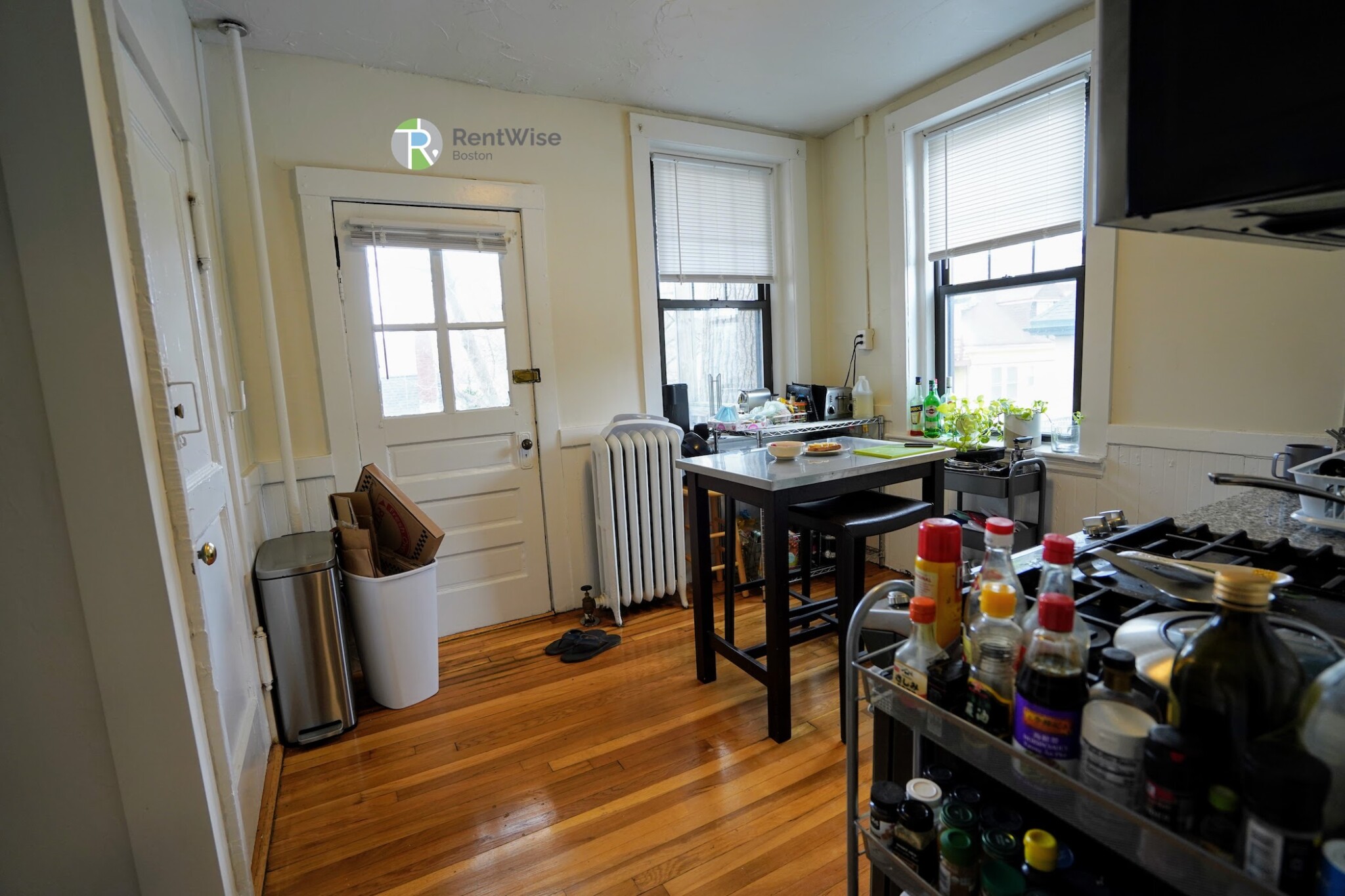 3 bed, 1 bath apartment for rent at 294 Harvard St Unit 6, Mid-Cambridge — photo 7 of 20