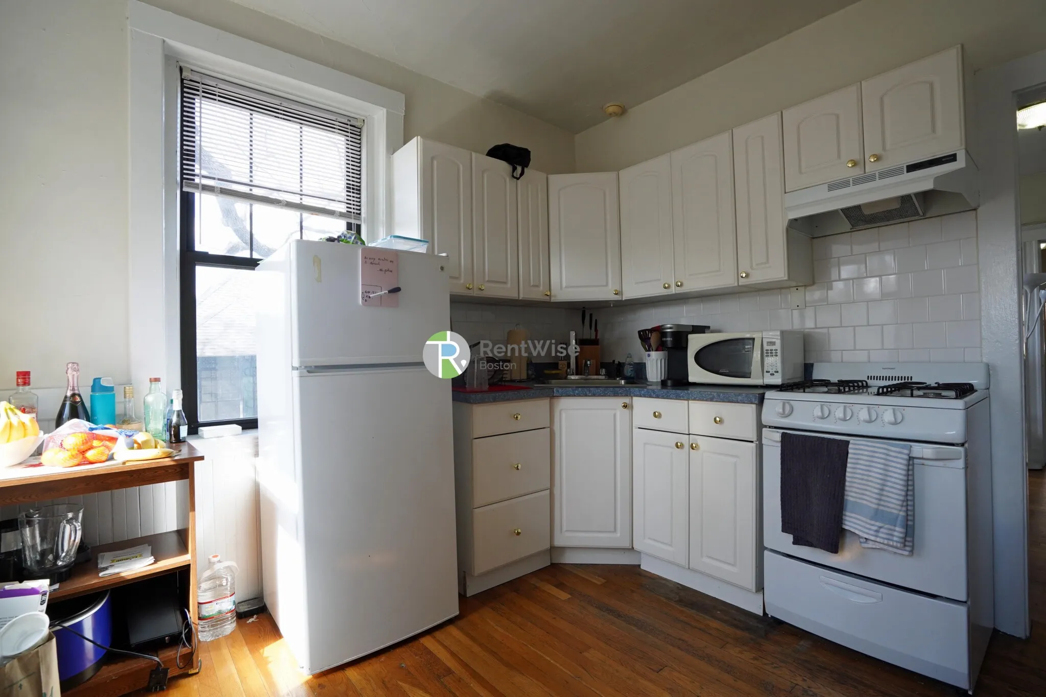3 bed, 1 bath apartment for rent at 294 Harvard St Unit 8, Mid-Cambridge — photo 7 of 28