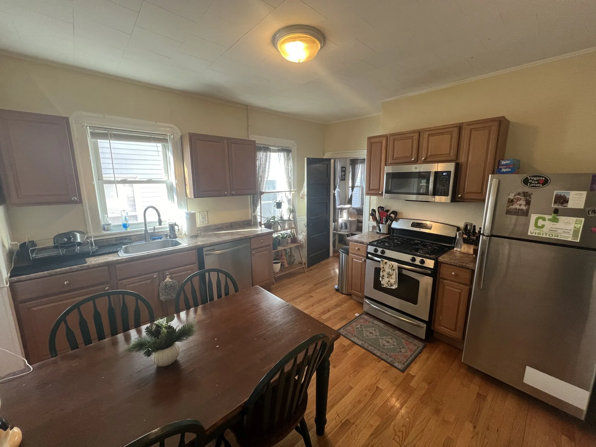 3 bed, 1 bath apartment for rent at 294 Highland Ave Unit 2, Powder House Square — photo 14 of 26