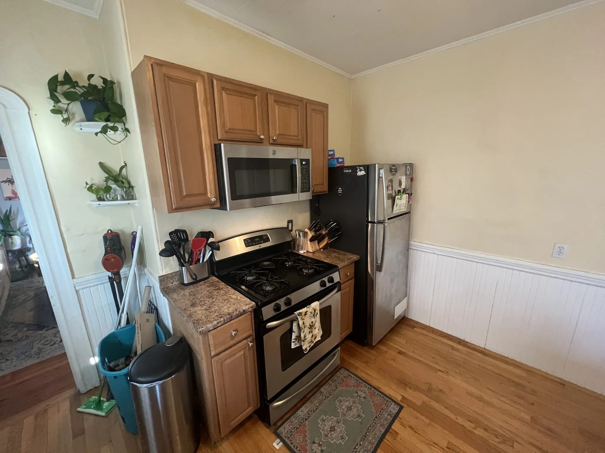 3 bed, 1 bath apartment for rent at 294 Highland Ave Unit 2, Powder House Square — photo 16 of 26
