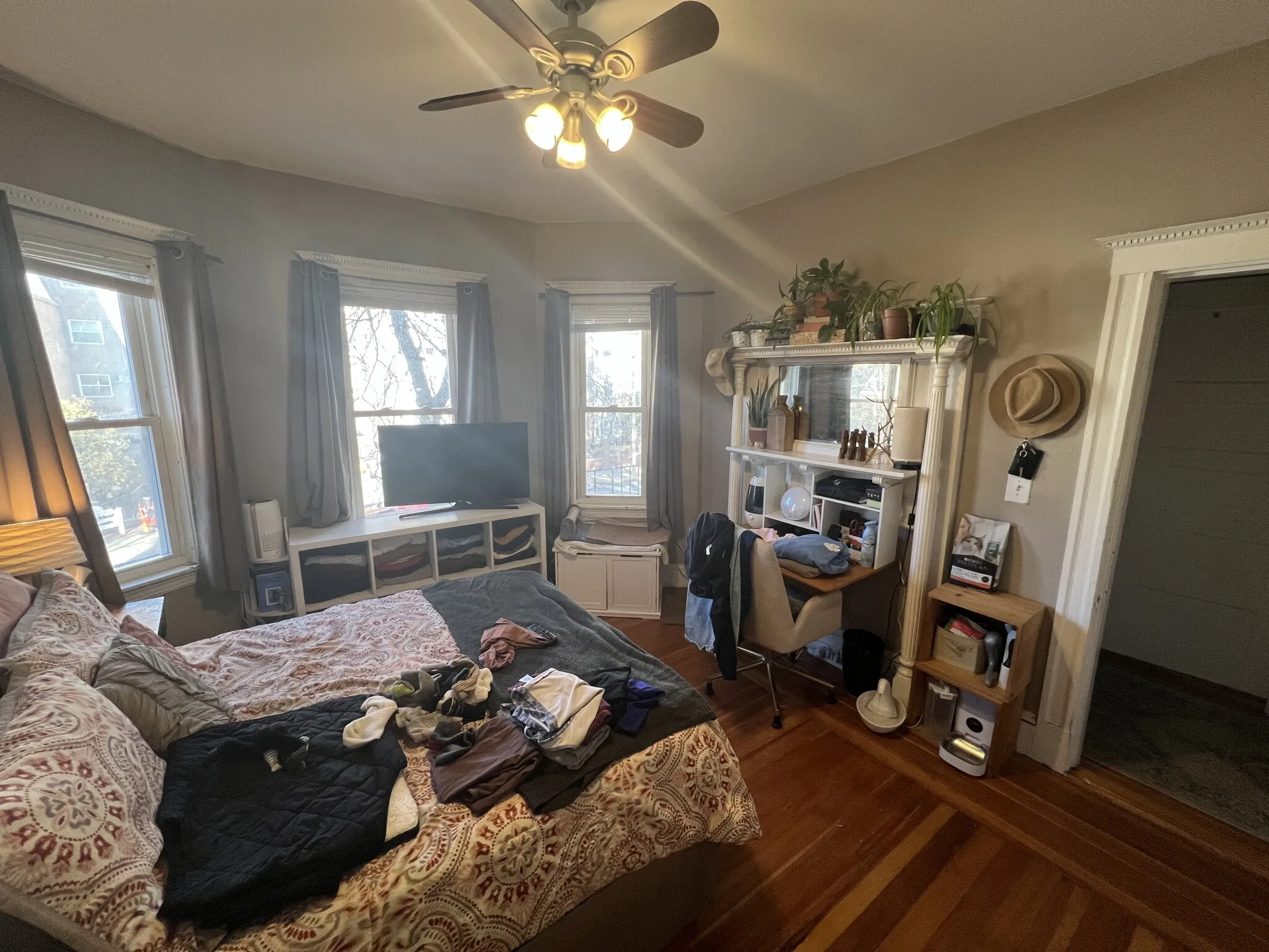 3 bed, 1 bath apartment for rent at 294 Highland Ave Unit 2, Powder House Square — photo 6 of 26