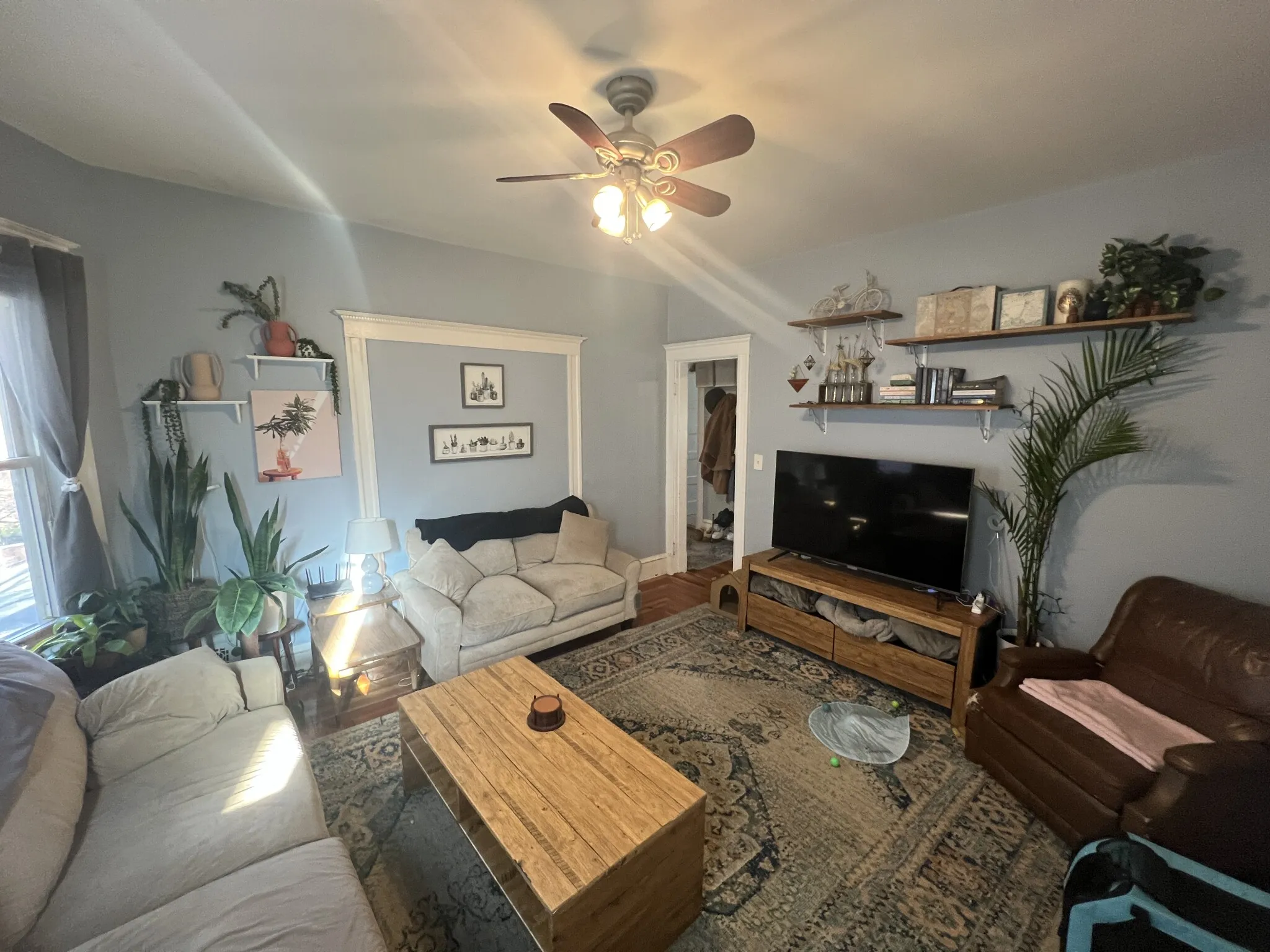 3 bed, 1 bath apartment for rent at 294 Highland Ave Unit 2, Powder House Square — photo 3 of 26